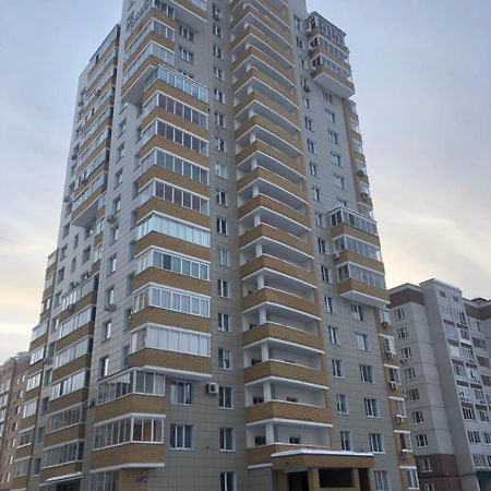 Apartamenty Na Sibgata Hakima U Riviery Kazan Exterior photo